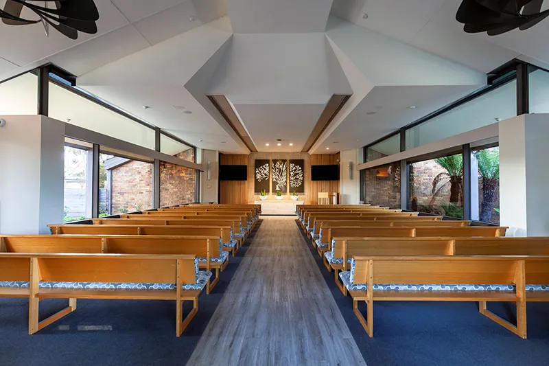 Chapel-service-what-to-expect-2